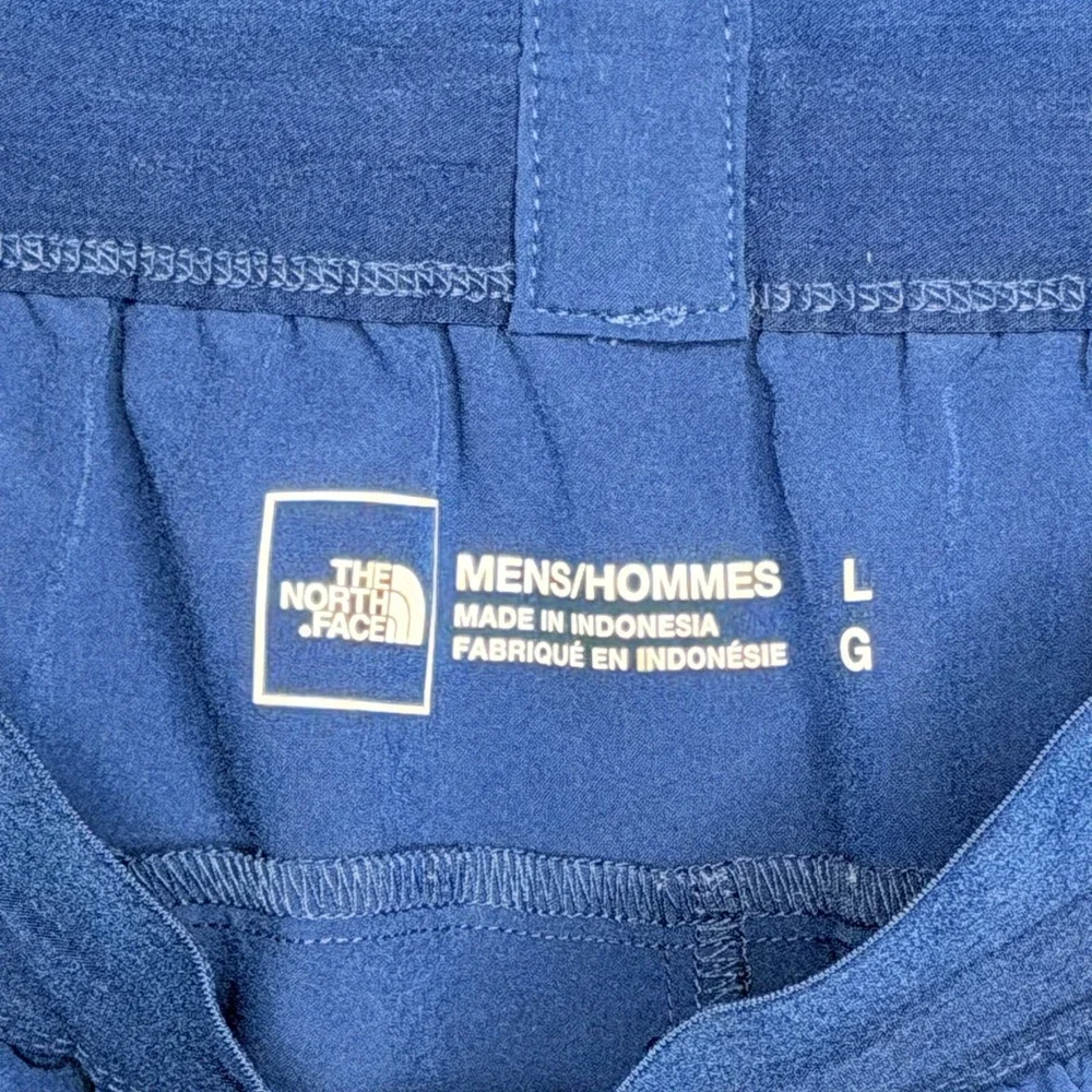 The North Face Shorts Mens L Blue Zipper Pockets Active Running 7 Inch Inseam